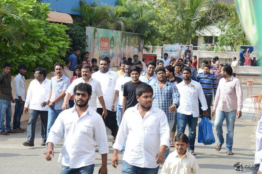 Balakrishna-at-Bramaramba-Theatre-To-Watch-Lion